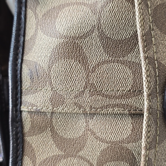 Coach Tan and Black Signature Leather Hand Bag - Picture 9 of 16